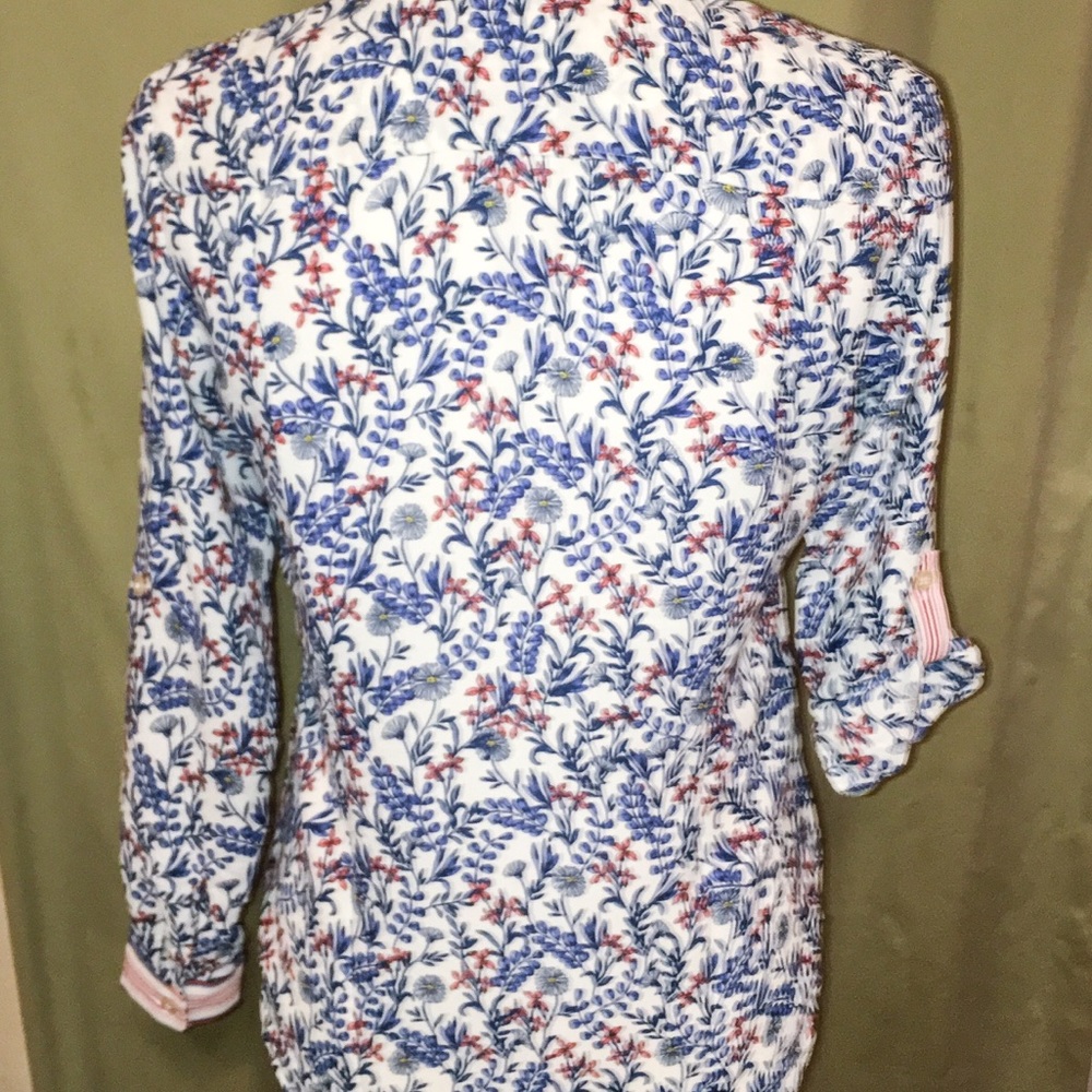 Hploft Petite Floral Button Front Top Size Xsp - image 2
